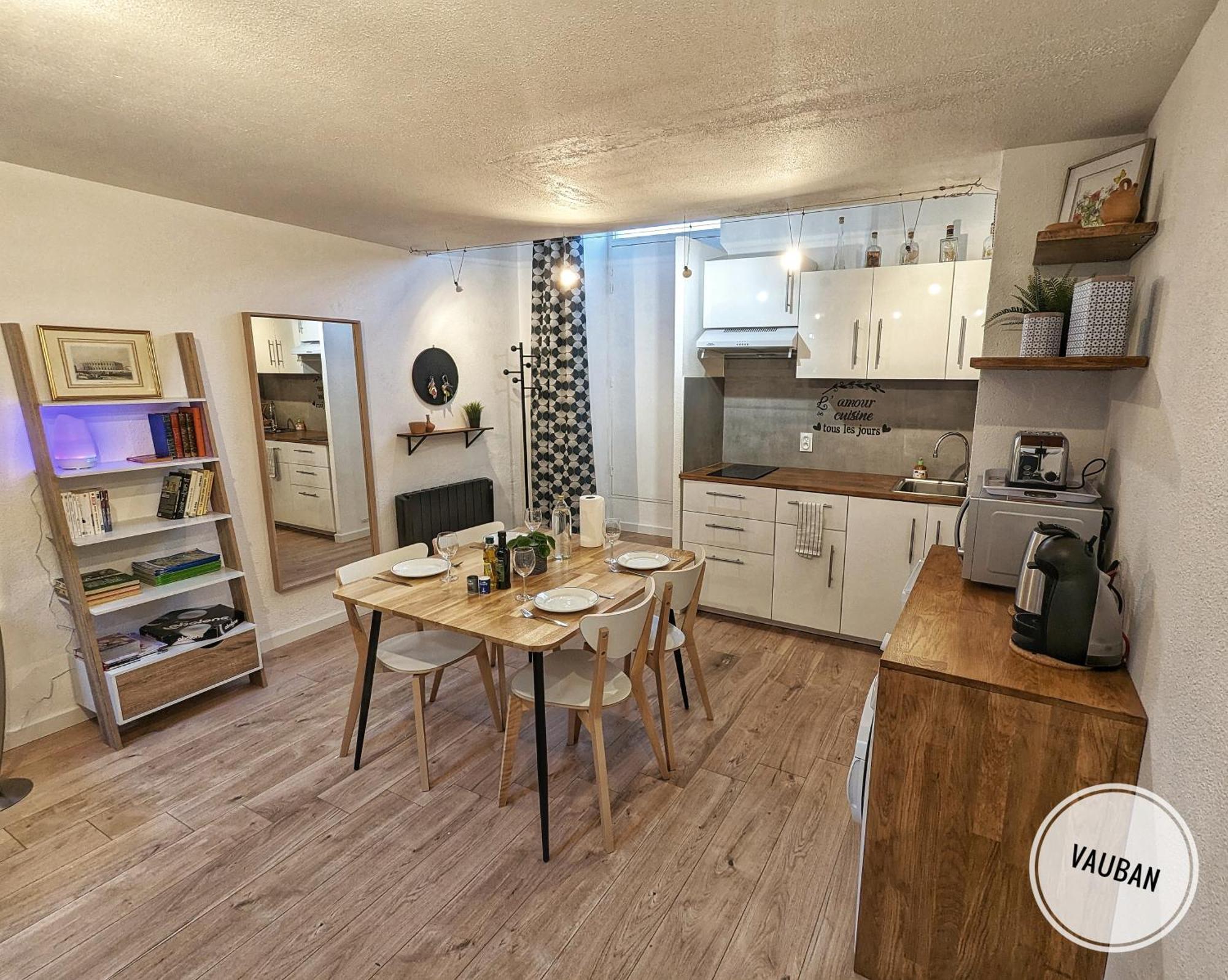 Douceur Nimoise En Centre Ville - Rdc Et Exterieur Nîmes Exterior foto